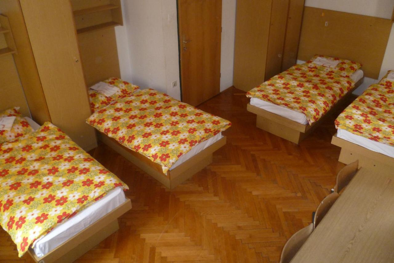 Hostel Tabor Ljubljana Szoba fotó